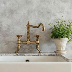 Nostalgikus konyhai csaptelep Bronz V1979BRST