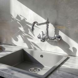 Nostalgikus konyhai csaptelep Hermitage R fali csaptelep Króm 10.9021