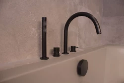 Waterevolution Flow 4 lyukas fürdőkádcsap fürdőkád szélére szerelhető, fekete T138PR