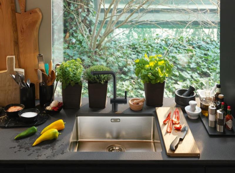 Franke Atlas Neo konyhai csaptelep forgatható kifolyóval, matt fekete, 115.0550.424