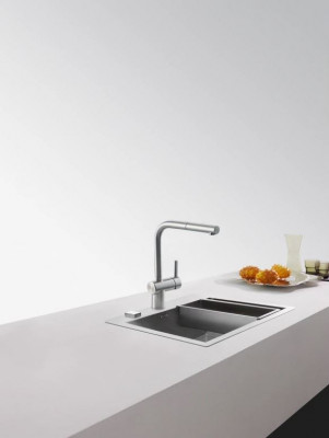 Franke rozsdamentes acél, csiszolt konyhai csaptelep, kihúzható Atlas Neo kifolyócső inox 115.0521.438