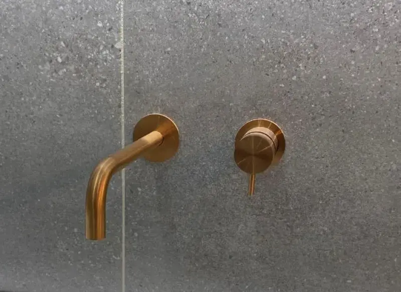 Waterevolution Flow beépíthető mosdócsap PVD csiszolt réz, 15 cm-es kifolyóval T116BCPE-15