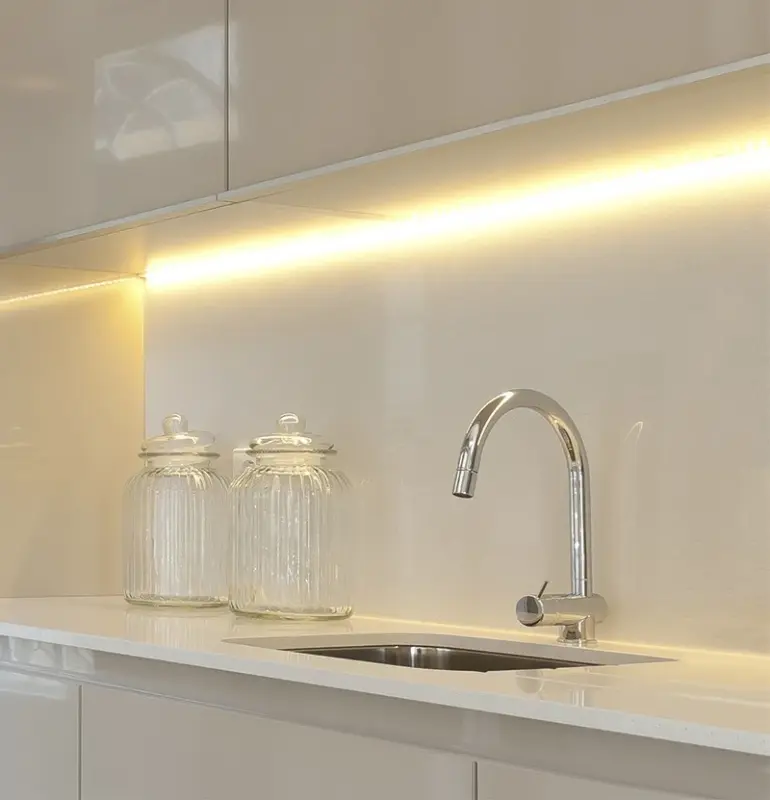 Waterevolution Flow keverőcsaptelep tömör rozsdamentes acélból, kihúzható kifolyóval T155IE