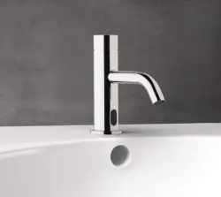 Waterevolution Flow elektronikus mosdócsaptelep infravörös elemes króm T110E01