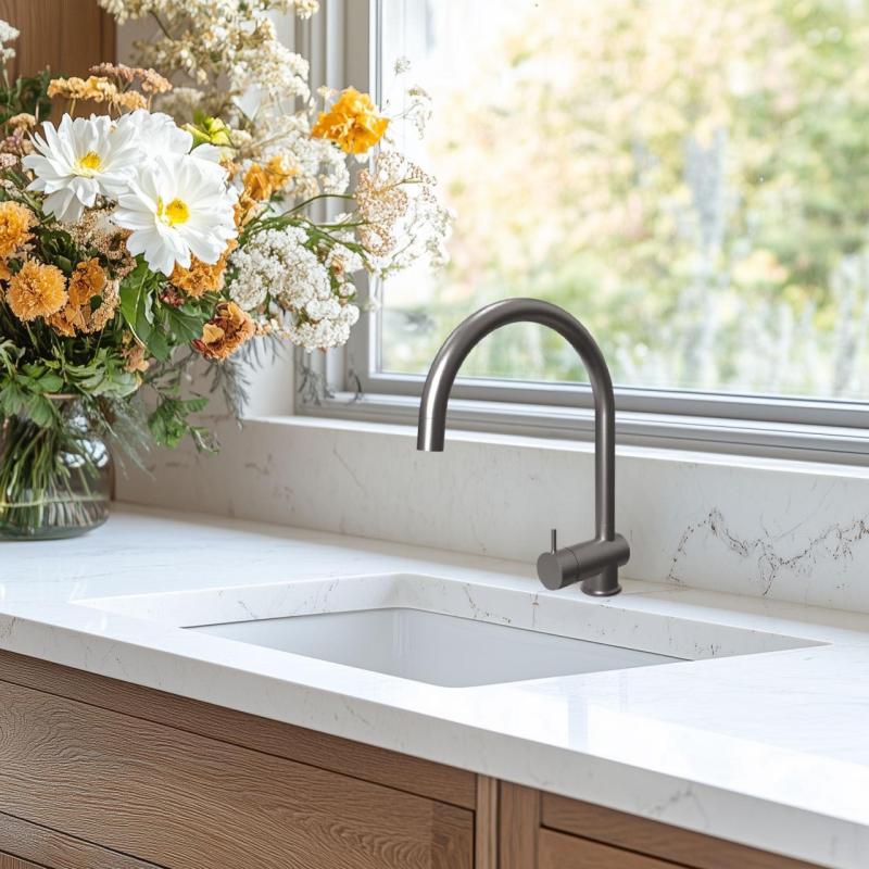 Waterevolution Flow keverőcsap PVD Gun metal kihúzható kifolyóval T155GME