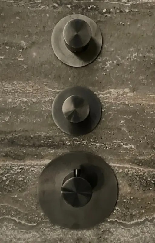 SB 316 ESZTÉTIKA Roundsüllyesztett termosztát csaptelep 2 kimenettel / 2 x elzárócsap PVD pisztolymetál szálcsiszolt 1208954945