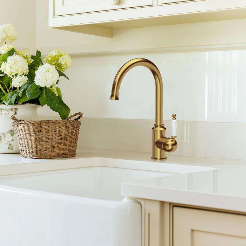 Quadri Worksop Klasszikus Nosztalgikus Arany PVD Konyhai Csaptelep Kerámia Fogantyúval 1208956102