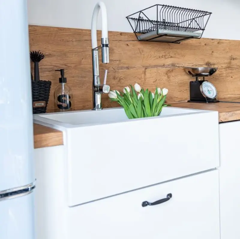 Aquadesign Farmhouse gránit mosogató fehér, 58x49 cm, 1208956331, beépíthető vagy ráépíthető.