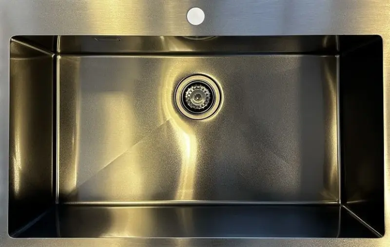 Ausmann Turt nagy méretű gun metal mosogató PVD antracit PVD 79x50mm csaplyukkal alulról, lapos beépítéssel és felül építéssel 1208956940