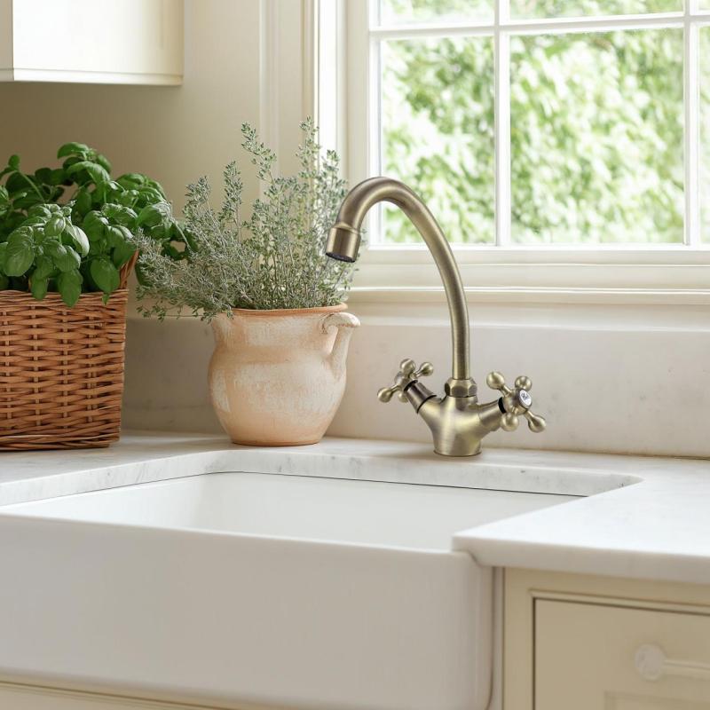 AquaTrimo Vivaldi nosztalgikus bronz konyhai csaptelep 21VV7067BN