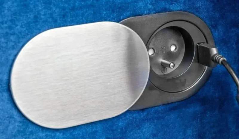 Indux Slide beépíthető konyhai konnektor földeléssel, munkalappal, USB-vel és konnektorral, rozsdamentes acél színű 1208957392