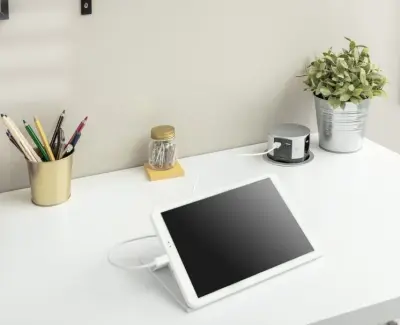 Indux Push süllyeszthető ezüst konyhai munkalap aljzat, 3 csatlakozóval és 2 x USB 1208957411