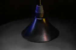 Decor Lender moderne hanglamp van metaal en glas breedte 250 mm 8433

Dekor Lender modern függőlámpa fémből és üvegből, 250 mm széles, 8433