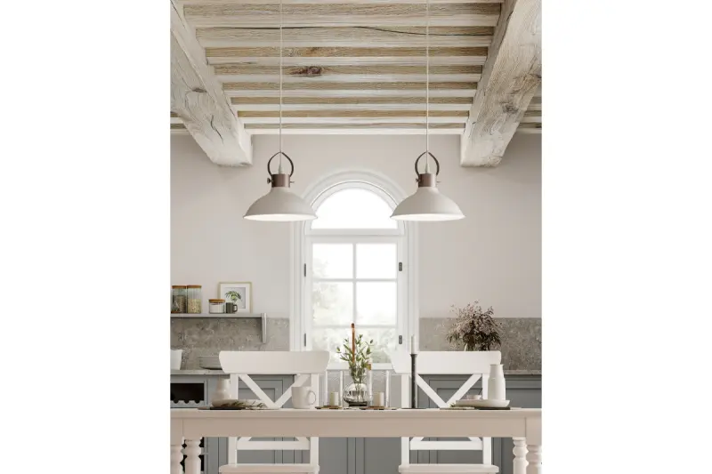 Mees fehér fém függőlámpa lámpaernyő rögzítéssel petróleumlámpa formában 2332