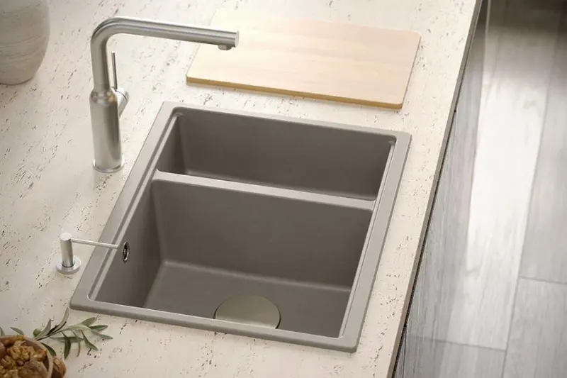 Quadri Newport II fehér 1,5 medencés gránit mosogatótálca beépíthető és aláépíthető 555x460mm rozsdamentes acél dugóval 1208957860