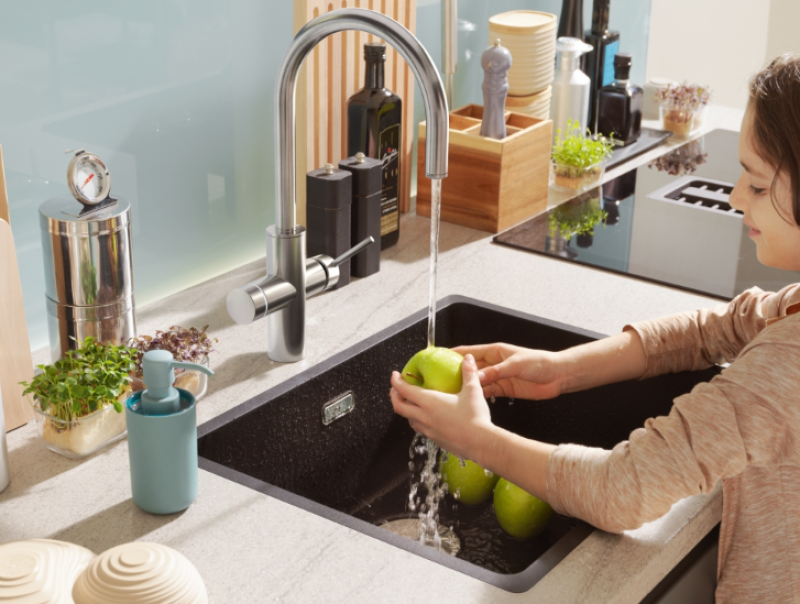 Franke Maris water hub 4L bojler 3-1 Touch elektronikus forró víz csaptelep rozsdamentes acél 160.0702.531