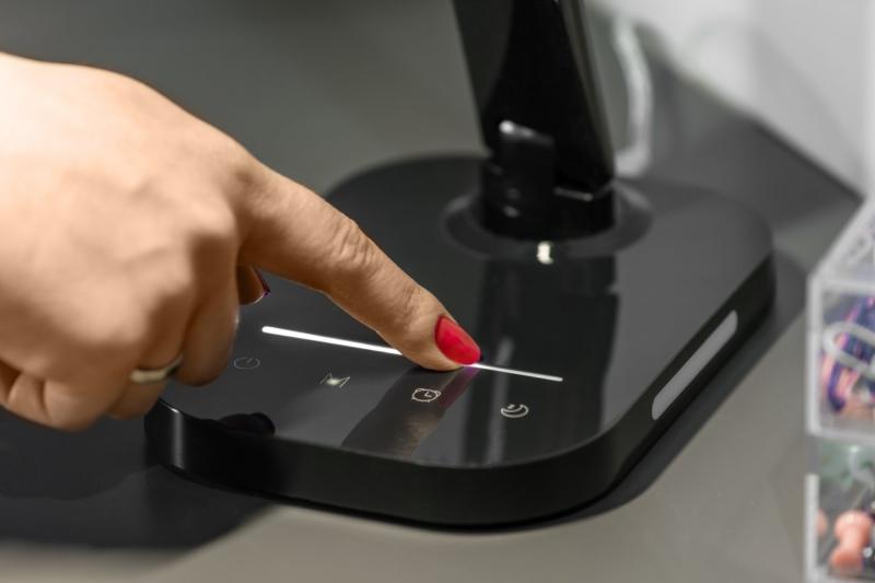 Decor Asztali lámpa Gale 8 W 550lm AC220-240V 5-CCT 10 fokozatú dimmelés PF>0 5 RA>80 fekete 1208962487