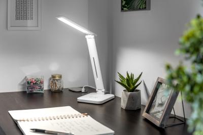 Decor IZUKA LED asztali lámpa 6W 400lm AC220-240V 50/60Hz CCT indukciós töltő fehér. 1208962496