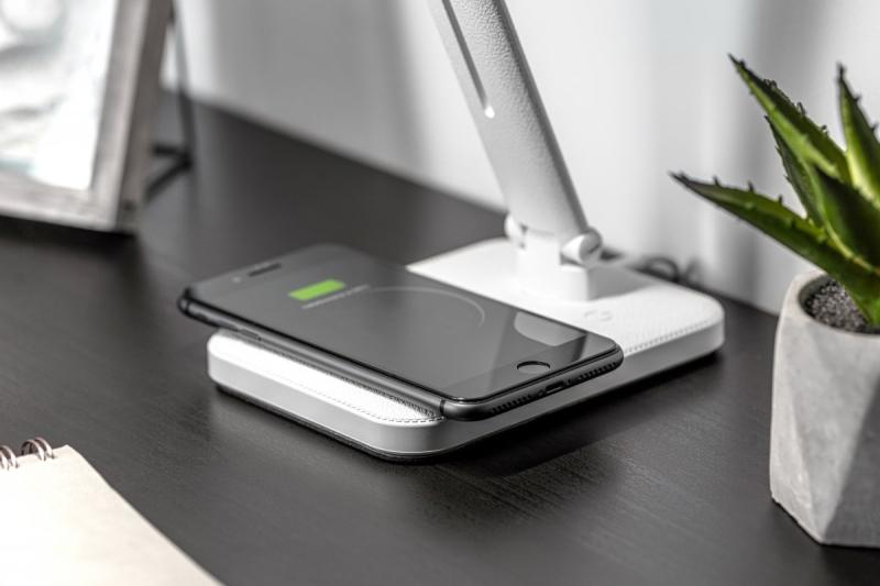 Decor IZUKA LED asztali lámpa 6W 400lm AC220-240V 50/60Hz CCT indukciós töltő fehér. 1208962496