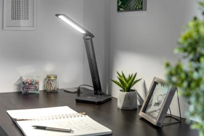 Decor IZUKA LED íróasztali lámpa 6W 400lm AC220-240V 50/60Hz CCT indukciós töltő fekete. 1208962497