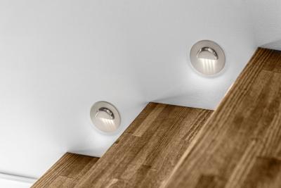 LED dekorációs lépcsővilágítás ESCADA OA DC12V kerek átlátszó burával 0,8W 70lm 4000K inox kábel 150cm