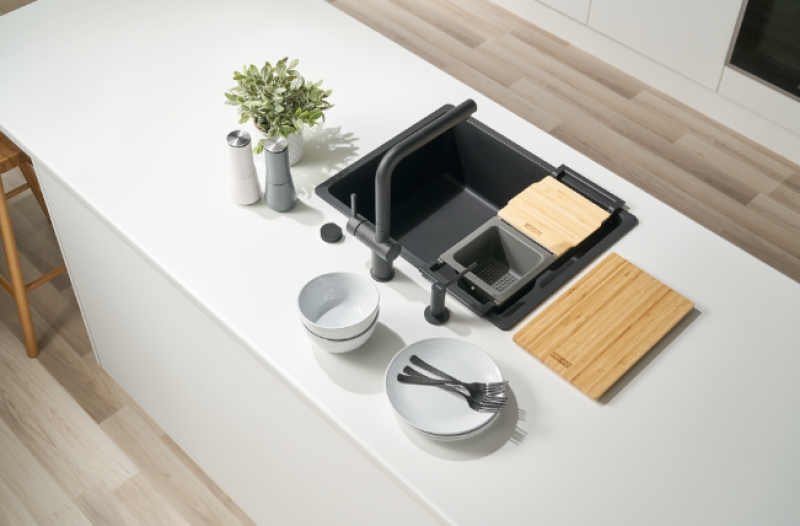 Franke Universális Kiegészítő All-In Szett 2 - Vágódeszka, Műanyag Betét, Műanyag Tálka és Teleszkópos Híd 112.0655.482