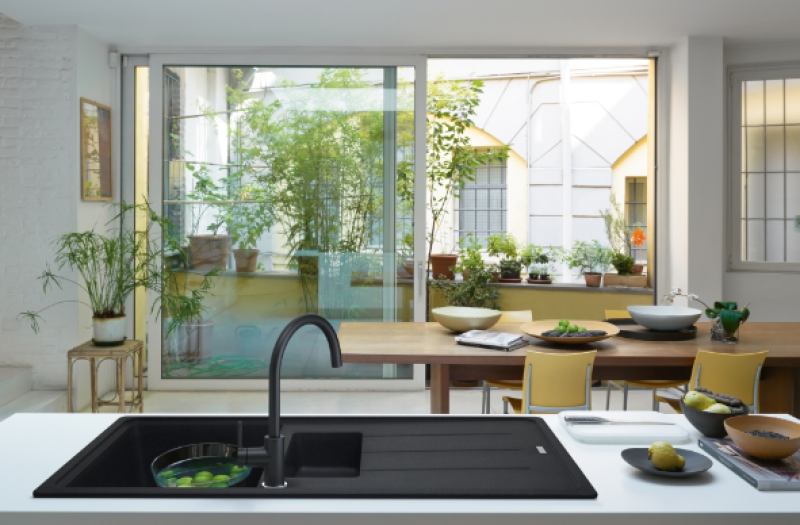 Franke Lina XL Konyhai Csaptelep Onyx Forgatható Kifolyóval 115.0626.020