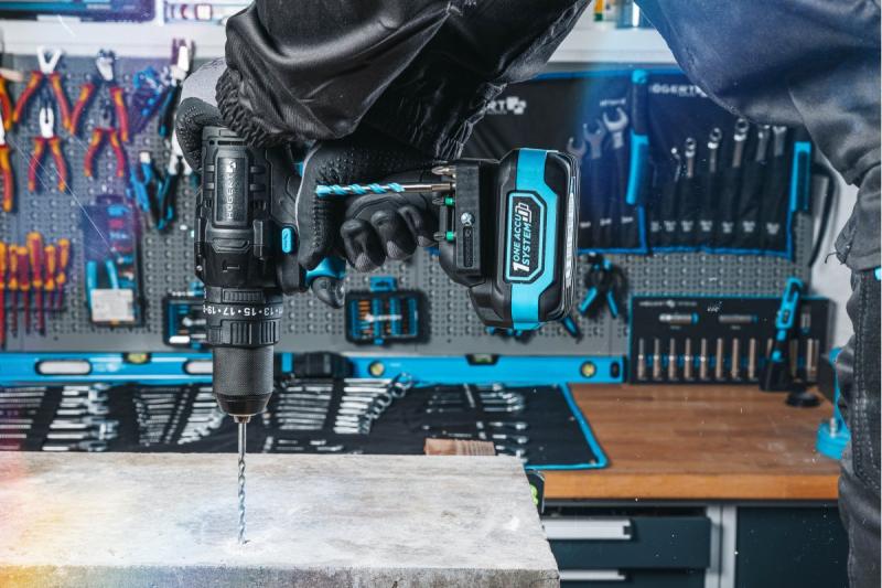 Högert erős akkumulátoros ütvefúró, kefefree, 18V