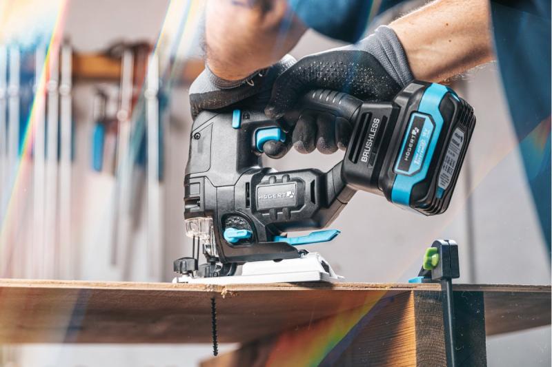 HÖGERT akkumulátoros dekopírfűrész, 18V, rezgéscsillapított fogantyú - akkumulátor nélkül