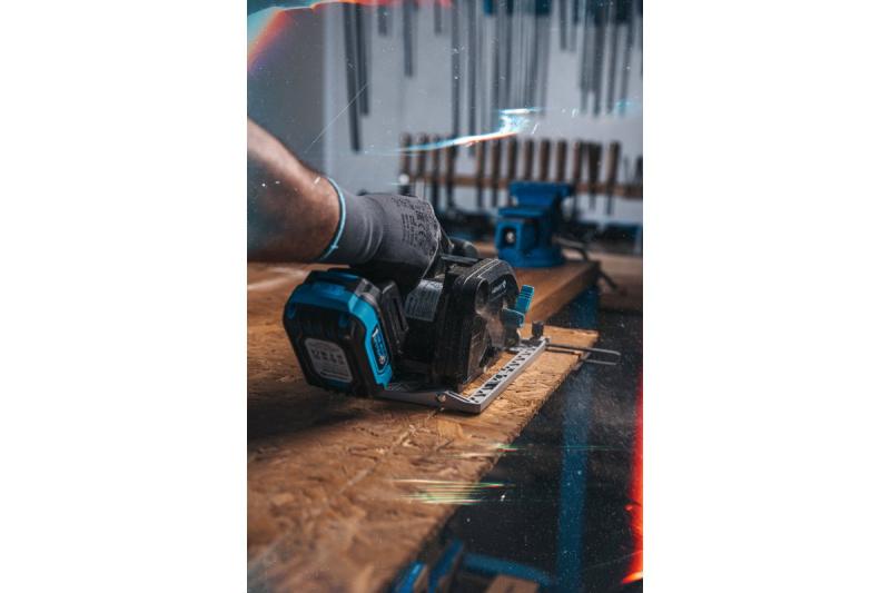 HÖGERT akkumulátoros körfűrész, 18V, akkumulátor nélkül, porszívó csatlakozóval.