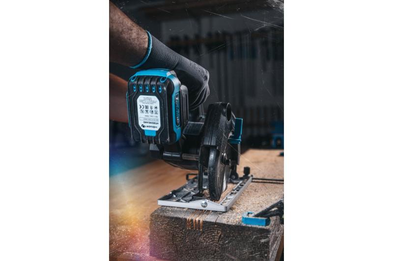 HÖGERT akkumulátoros körfűrész, 18V, akkumulátor nélkül, porszívó csatlakozóval.