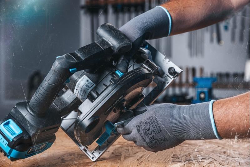 HÖGERT akkumulátoros körfűrész, 18V, akkumulátor nélkül, porszívó csatlakozóval.