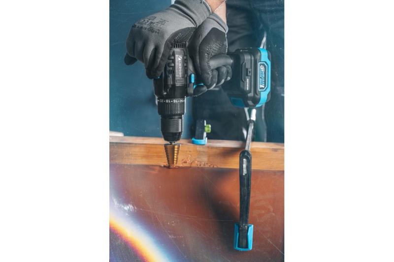 HÖGERT Brushless akkumulátoros csavarhúzó készlet, 18V, bittartóval, bitraktárral, töltővel és akkumulátorral