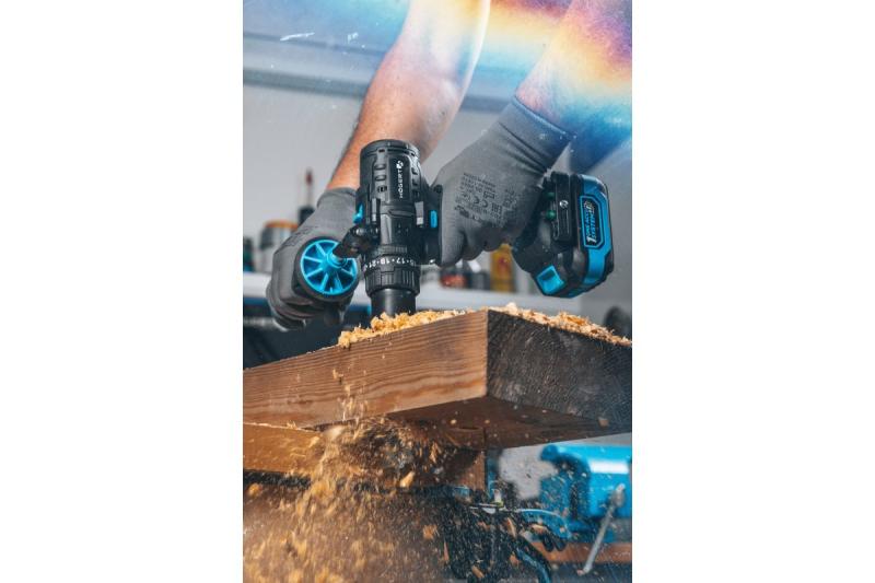 HÖGERT akkumulátoros ütvecsavarozó készlet 200 Nm 18V kefementes motorral.