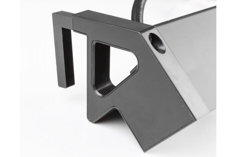 Bútorcsatlakozó BASCO, 3xSCHUKO, USB A+C, 1,5 m kábel, fekete