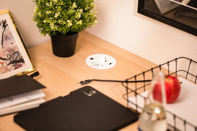 RONDO bútorcsatlakozó, 1xSHUKO, 1xUSB-A, 2xUSB-C, HDMI, RJ45 kábel 1,5 m, fehér