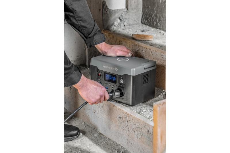 Áramellátó állomás 1800W