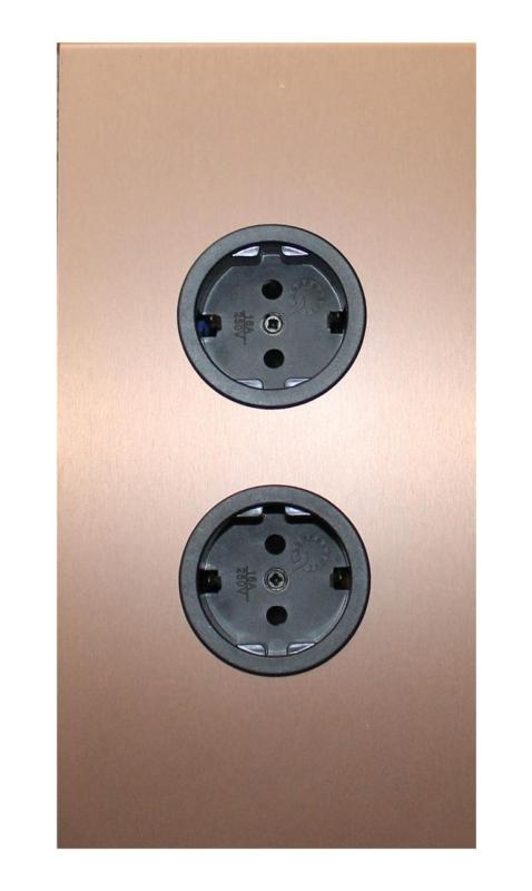 Indux Corner Energiaoszlop 2 csatlakozóval, földelővel, réz 1208972279